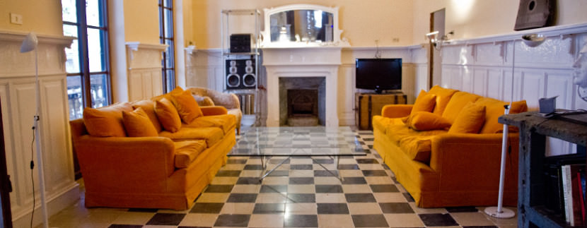 unique villas mallorca charming duplex apartment for Sale in Old Town Palma living room main