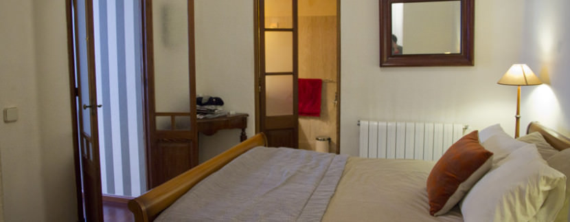 unique villas mallorca spacious apartment for sale in Palma old town bedroom