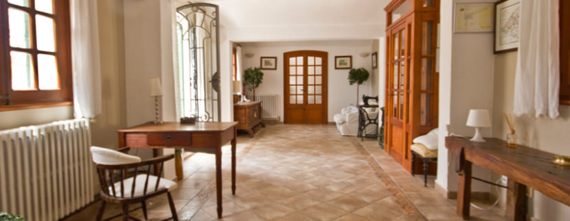 unique-villas-mallorca-modern-country-house-for-sale-in-Alaro-entrance2