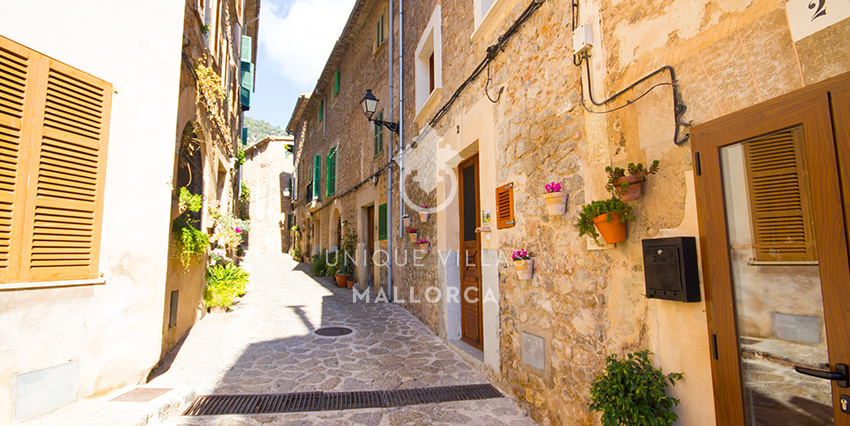 Charming Reformed Townhouse for Sale in Valldemossa