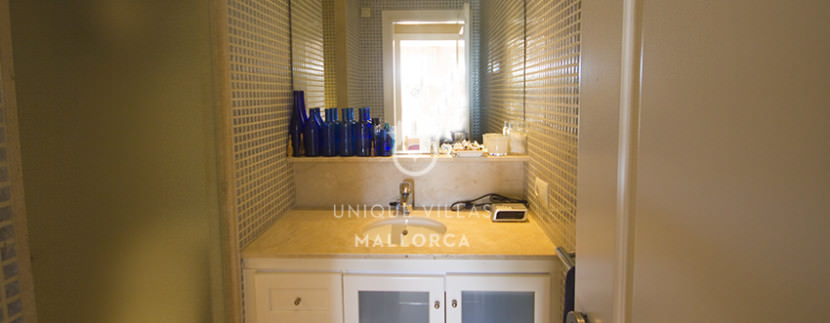 uniquevillasmallorca ground floor for sale in La Bonanova bathroom