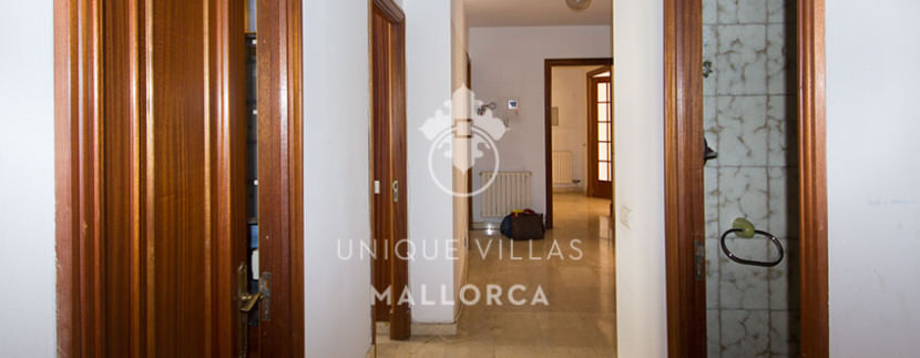 uniquevillasmallorca flat for sale in Palma center hall