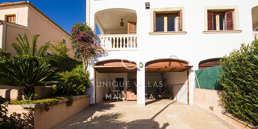 Sunny and Mediterranean Style Semi-Detached House SOLD-uvm163