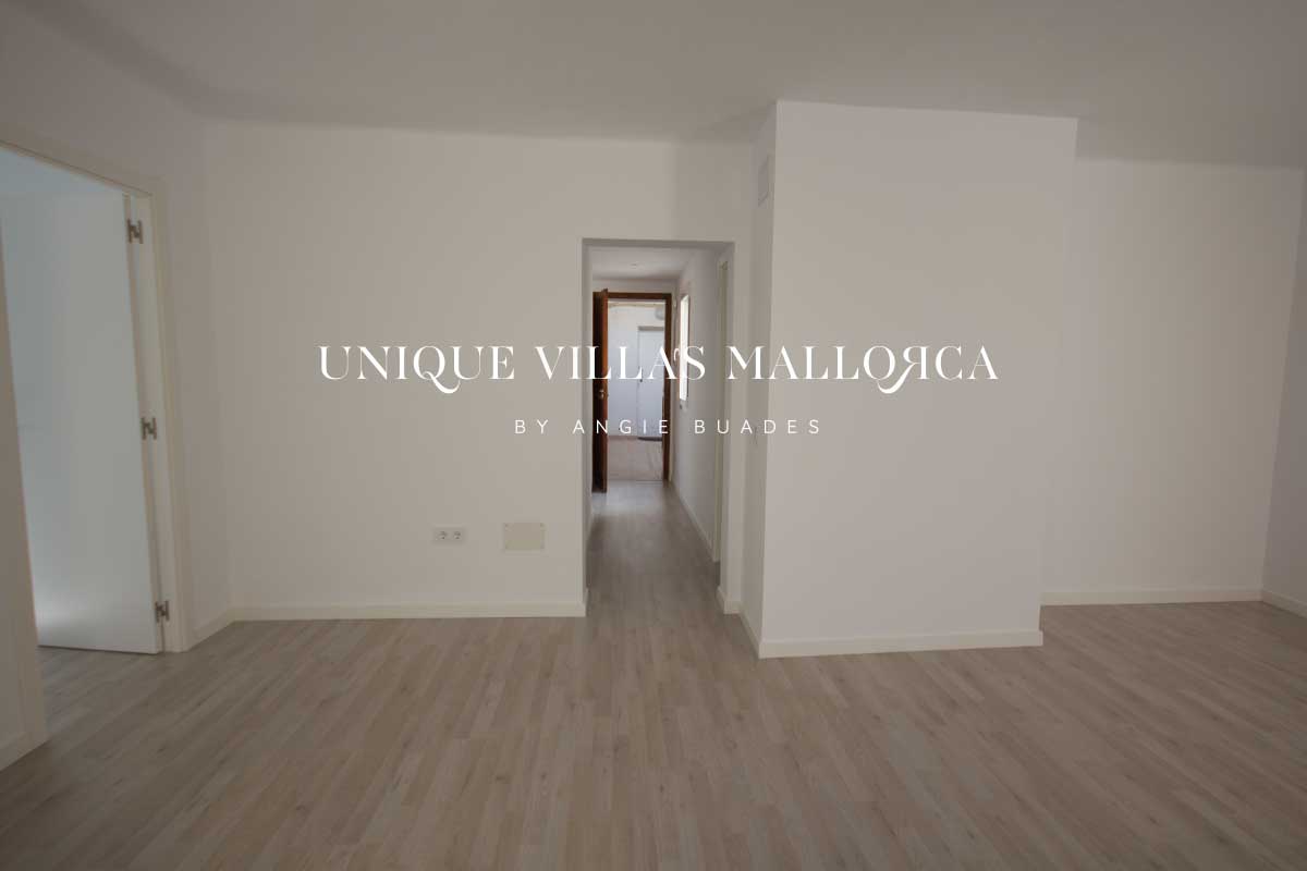 Renovated two bedroom apartment for sale in downtown Palma-uvm246